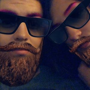 Meet your Posher, Carlos